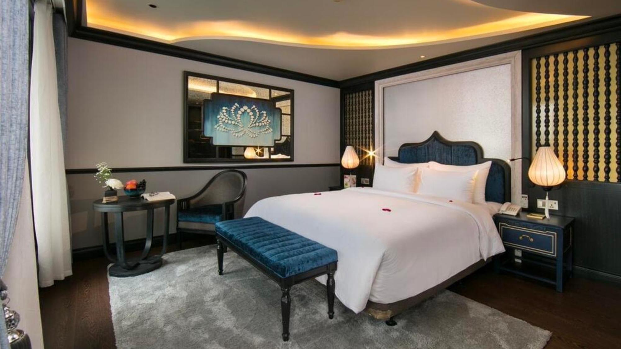 Lotus Elegance Cruise 호텔 하롱 외부 사진